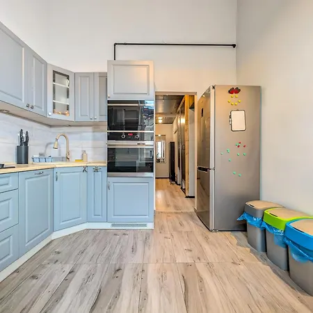 Pomorska Cosy With Mezzanine By Bookinghost Apartman *