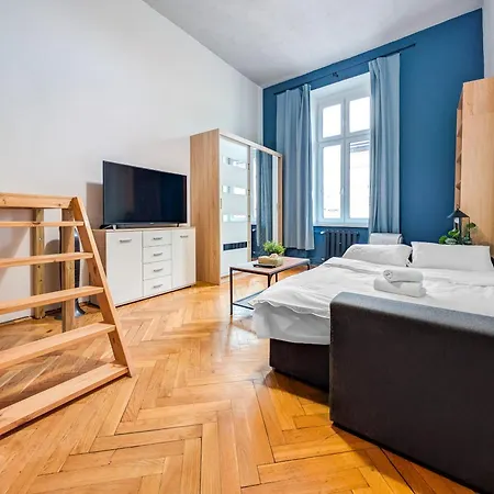 Pomorska Cosy With Mezzanine By Bookinghost Apartman *