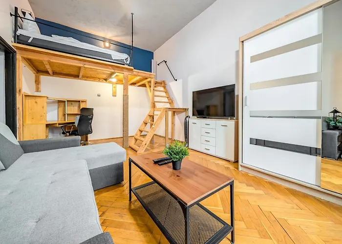 Pomorska Cosy With Mezzanine By Bookinghost Apartamento *